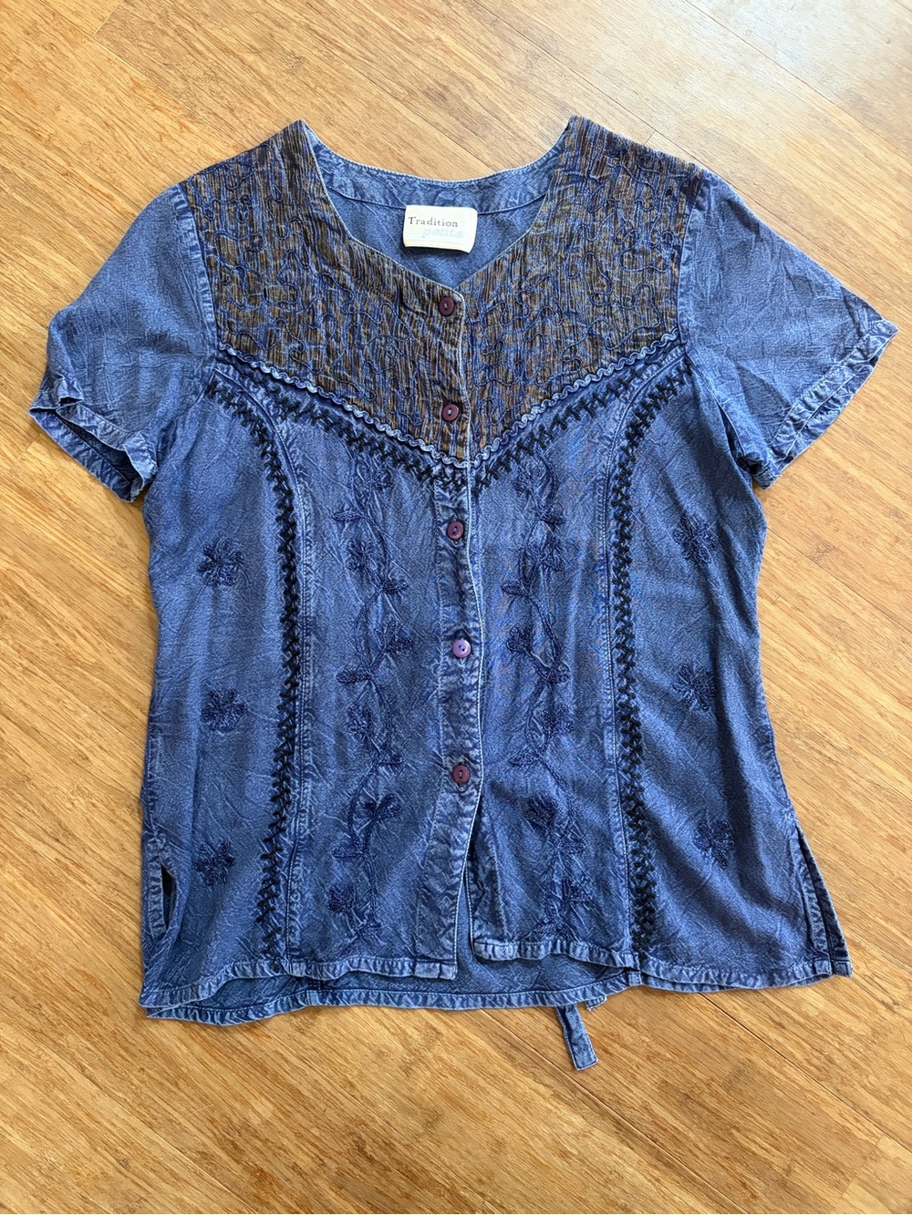 Vintage 90s Tradition Petite Embroidered Denim Blue Rayon Top Short Sleeve Small